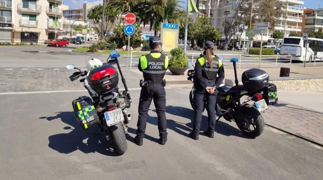 La estrategema del prófugo zaragozano fue destapada por la Policía Local de Cambrils tras sorprenderlo en un control de tráfico en el que dio positivo por alcohol y drogas