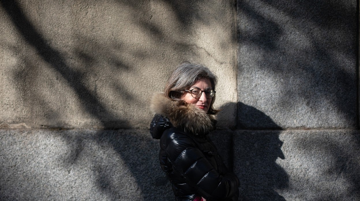 Maite Pagazaurtundúa posa para ABC, antes de la entrevista