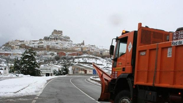 La DANA obliga a activar este martes la alerta por nieve en Castellón y por lluvias en Valencia