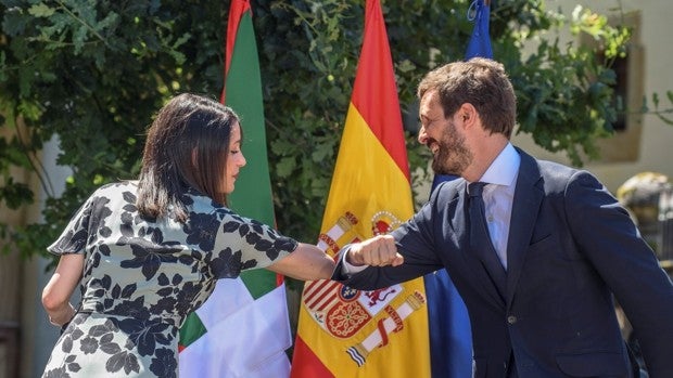 Pablo Casado e Inés Arrimadas se vieron la semana pasada para normalizar relaciones