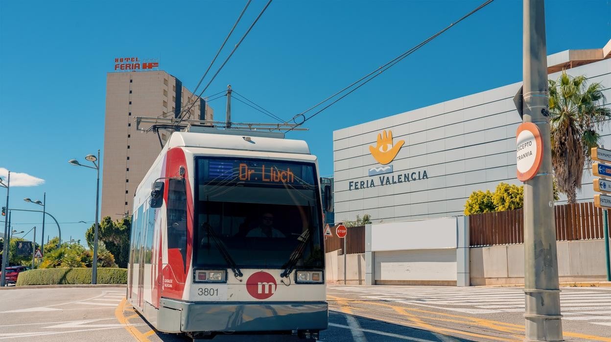 Imagen de archivo de un tranvía de Metro con destino Feria Valencia