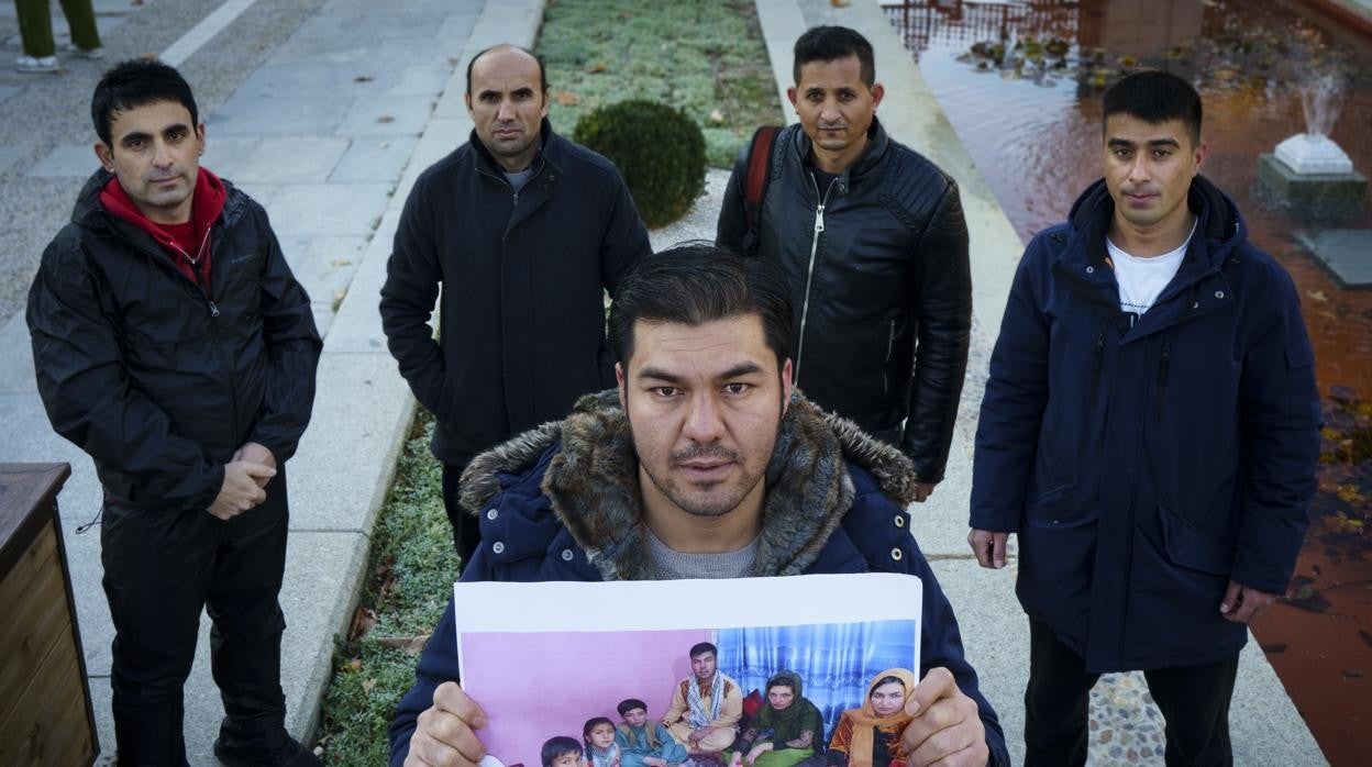 Matin, Abdulmugaleb, Momen y Omer. En el centro, Mohammad