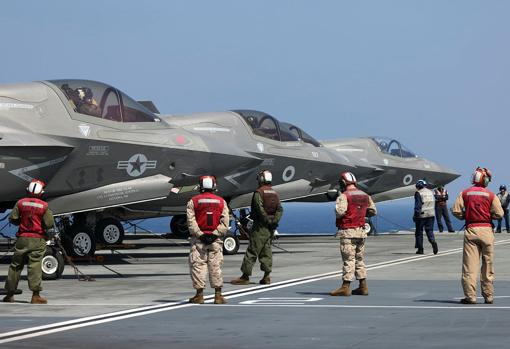 Cazas F-35B de los marines de EE.UU., a bordo del 'Queen Elizabeth'