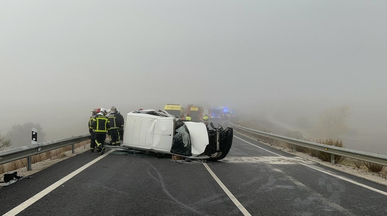 El choque de un coche y una furgonera deja un muerto y un herido en Navalcarnero