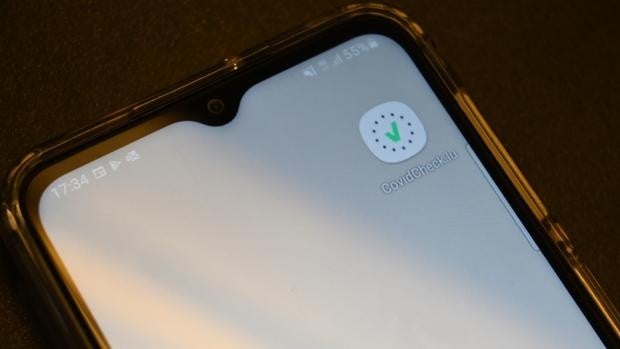 La app propuesta por la Generalitat Valenciana para verificar el pasaporte Covid no está disponible en español