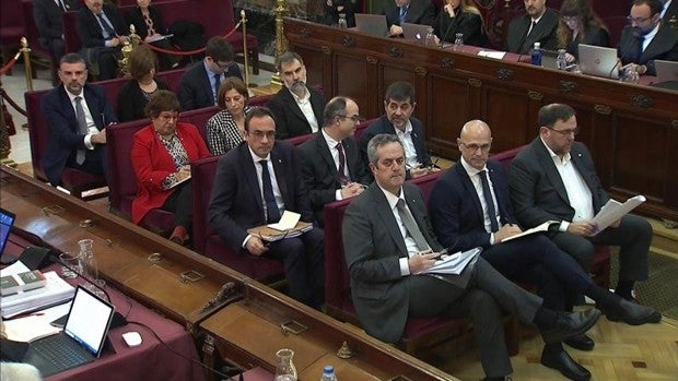 Junqueras, Römeva y Bassa recusan a los magistrados del TC Arnaldo y Espejel por sesgo ideológico