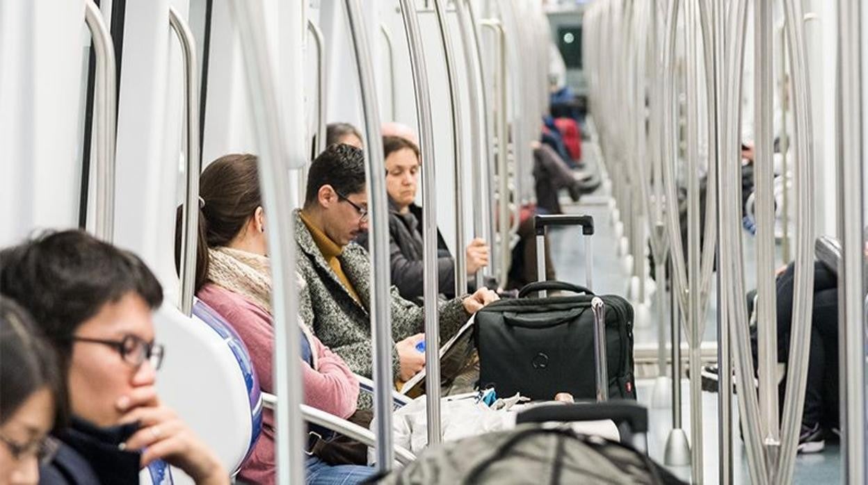 El metro de Barcelona reforzará su servicio durante la Navidad