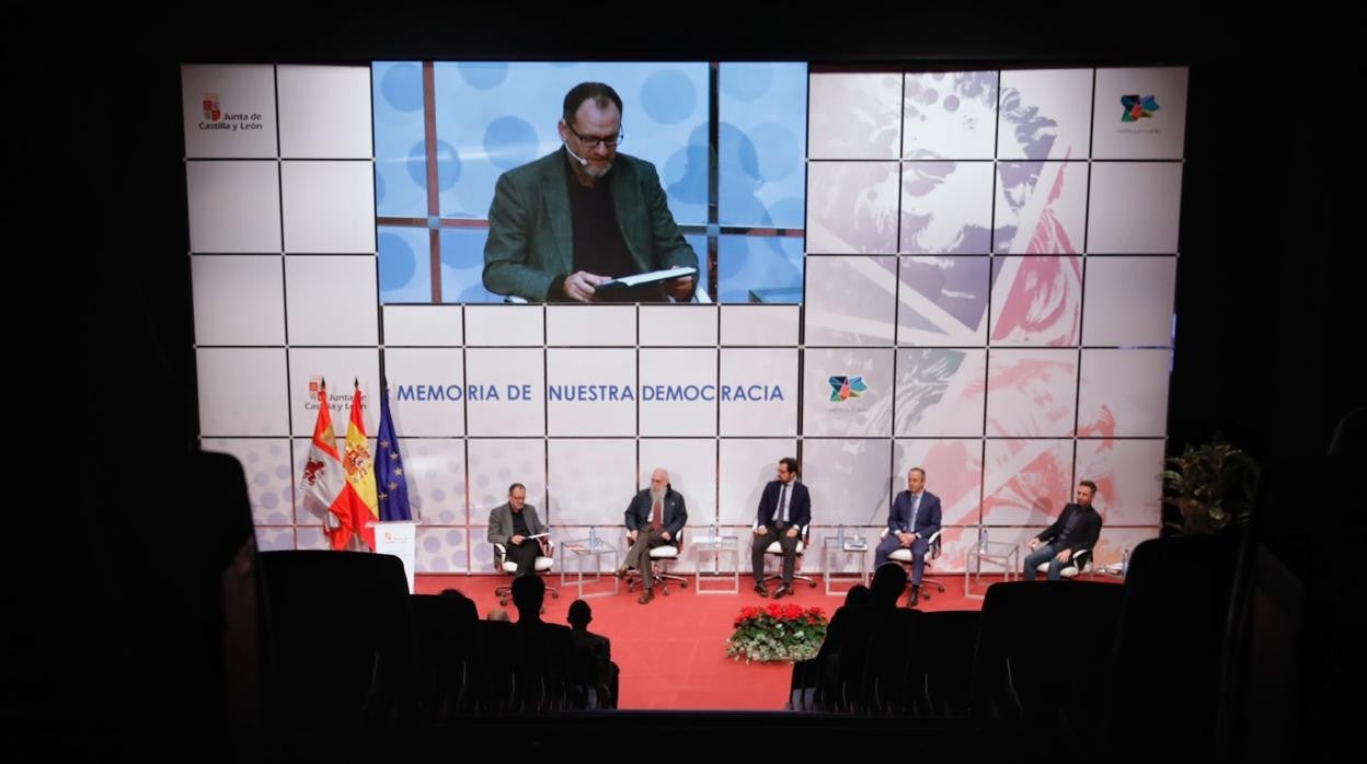 Mesa redonda en la Jornada 'Memoria de nuestra democracia'