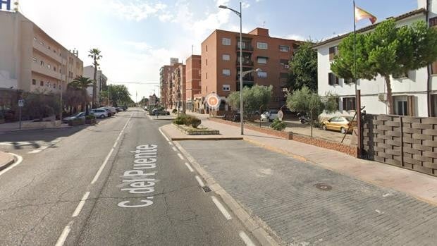 Apuñalado un hombre de 28 años durante una pelea en una calle de Torrijos, a 50 metros del cuartel de la Guardia Civil