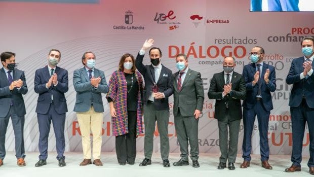 La Junta premia el «mérito» de 20 empresas en una edición «Especial Covid»