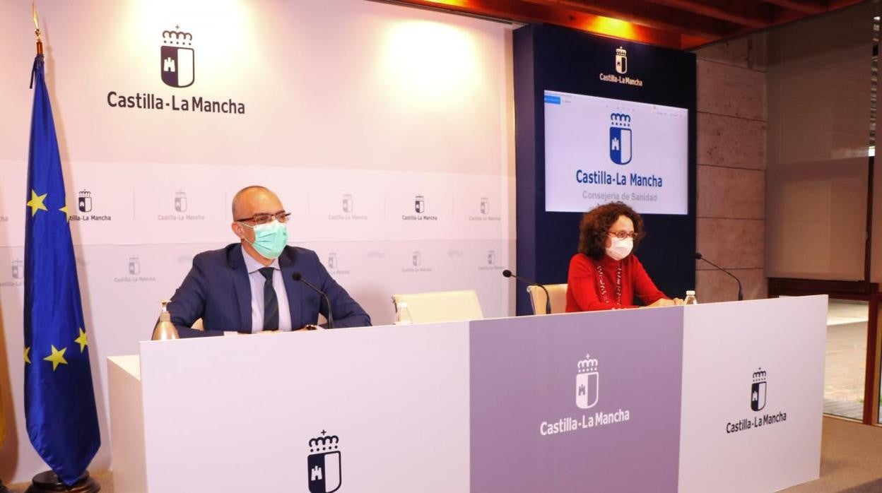 Juan Camacho y Begoña Fernández en rueda de prensa