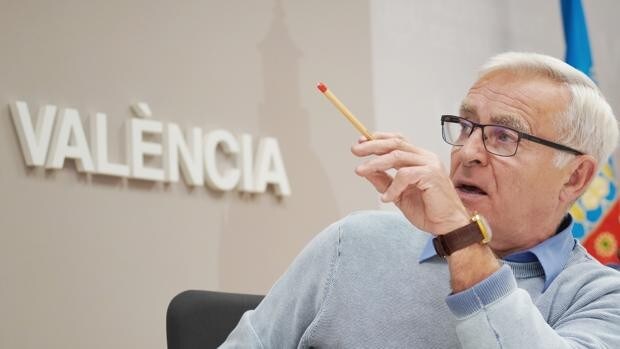 El PP denuncia que Compromís y PSOE eliminan al Rey de la concesión de títulos honoríficos de Valencia