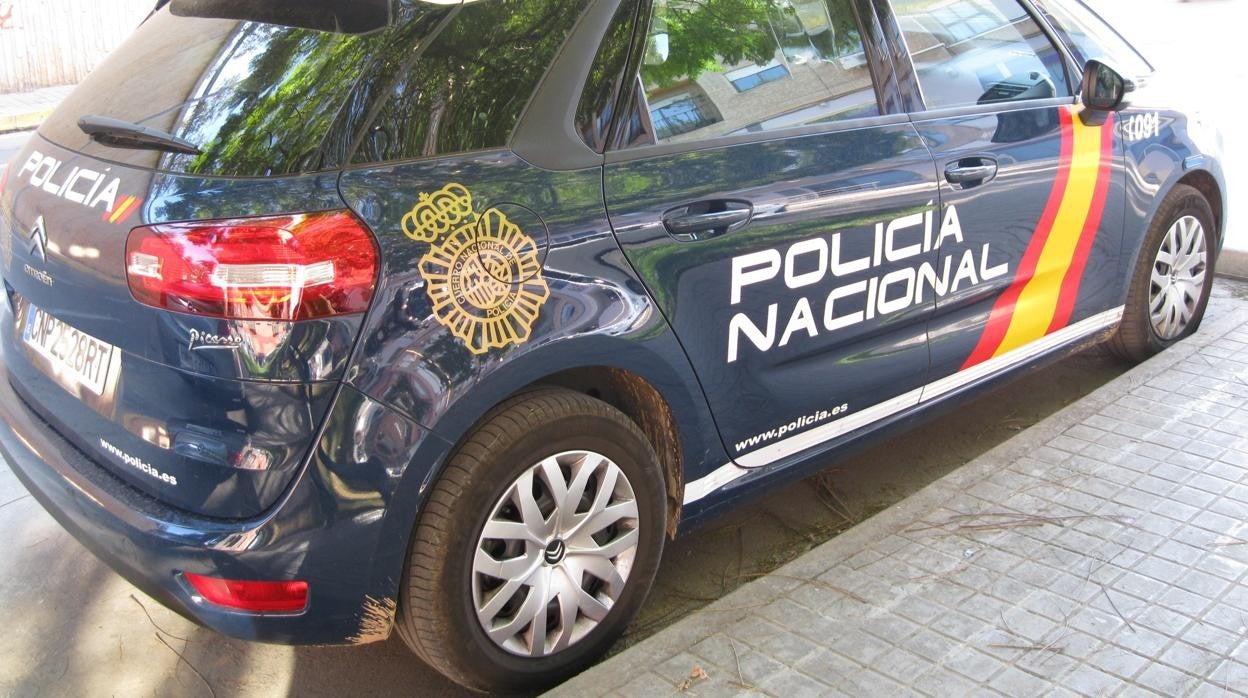 Coche patrulla de la Policía Nacional en Valencia