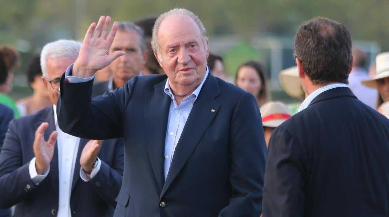 Don Juan Carlos lleva ya un año y medio residiendo en Emiratos Árabes