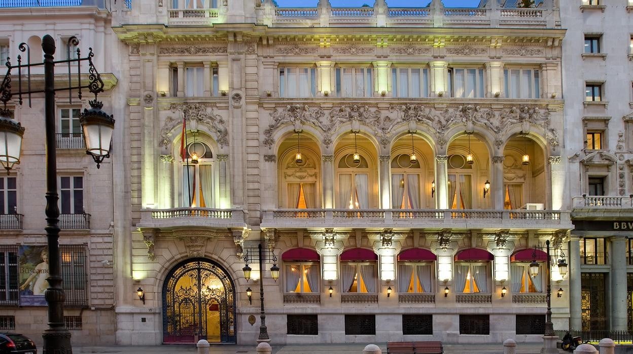 Tensión en el Real Casino de Madrid con cruce de acusaciones entre el presidente y los socios