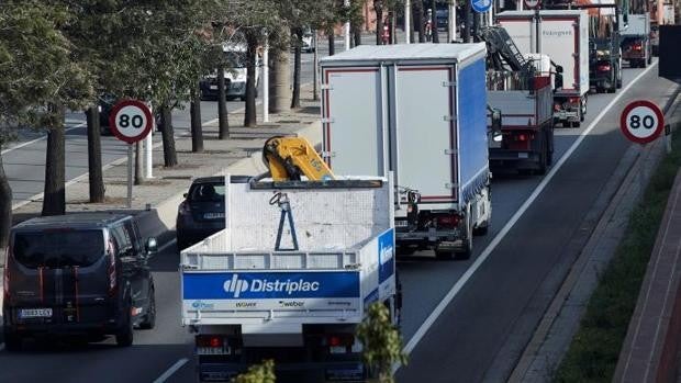 Madrid activa este jueves y viernes el protocolo de contaminación y limita a 70 km la velocidad en M30 y accesos