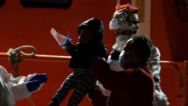 887 migrantes han llegado a Canarias en los últimos 15 días