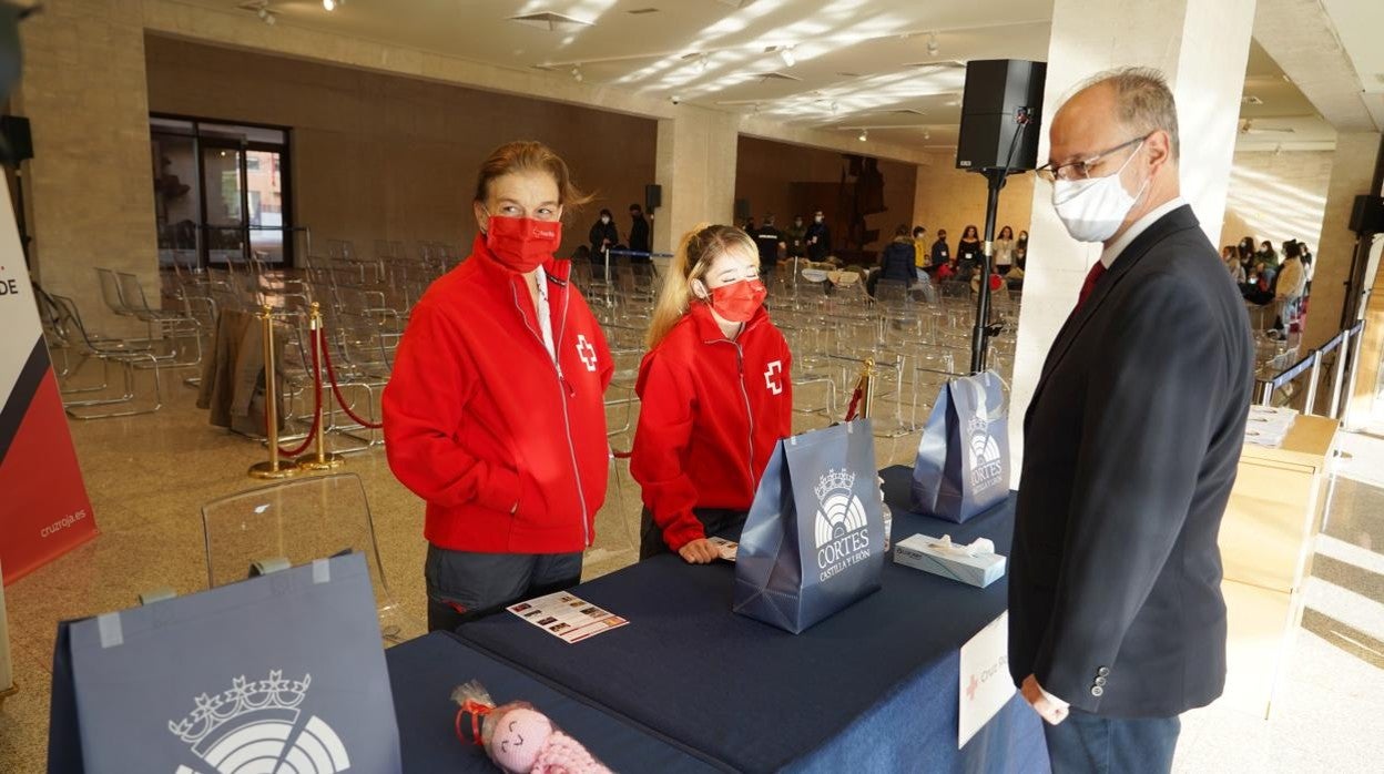 El presidente de las Cortes de Castilla y León, Luis Fuentes, asiste a las actividades programas en el marco del II Festival Solidario, que se celebra bajo el título ‘Comuneras 2021’.