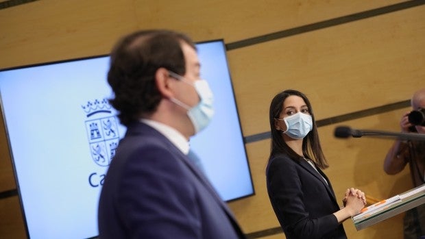 Mañueco prometió este domingo a Arrimadas que no iba a haber adelanto electoral