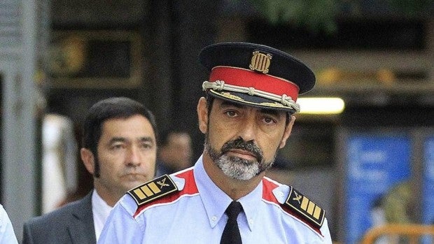 El Govern destituye a Trapero al frente de los Mossos