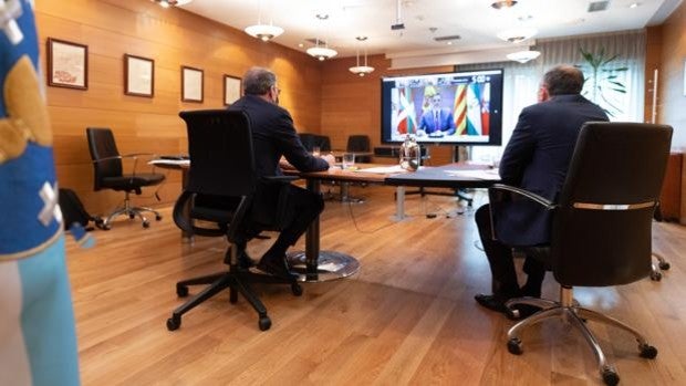 Galicia propone hasta dos unidades en reuniones familiares y no revisa aforos