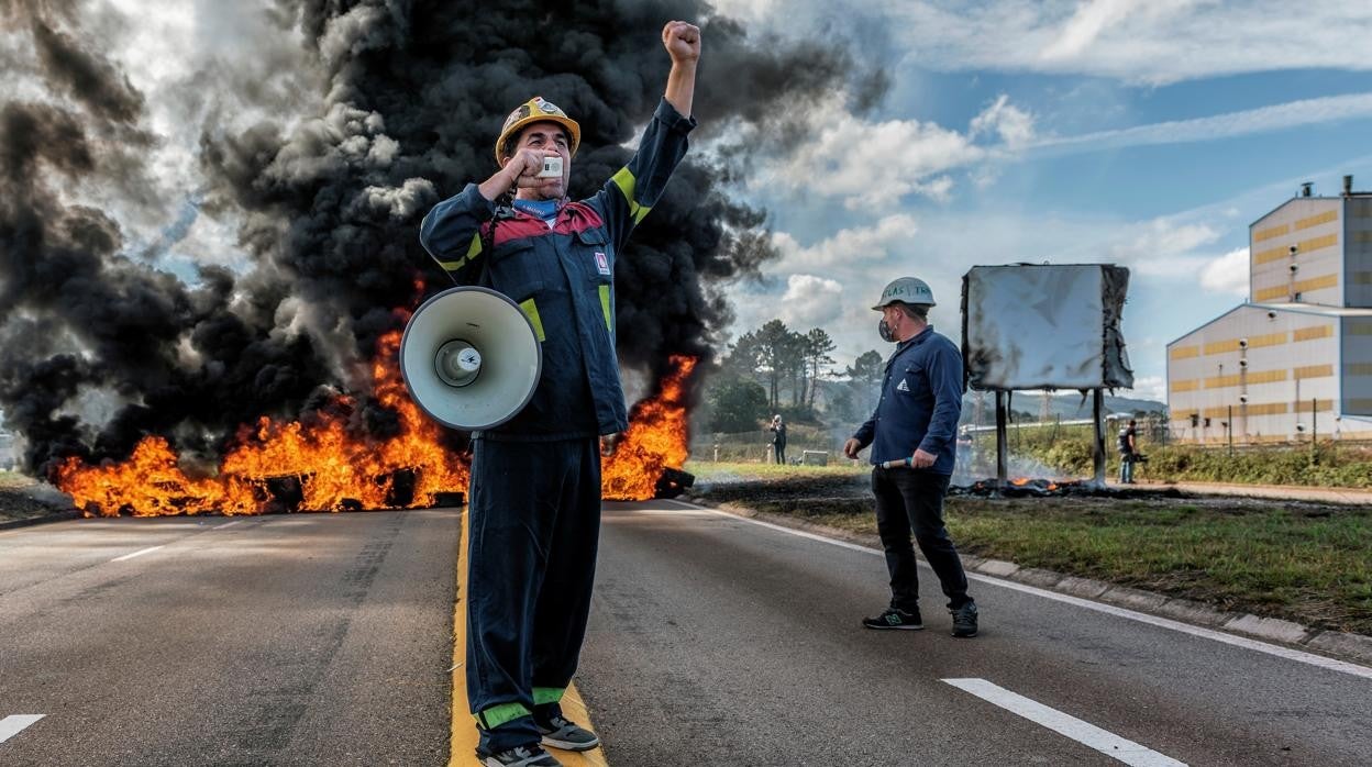 Protesta de trabajadores de Alcoa, el pasado mes de septiembre