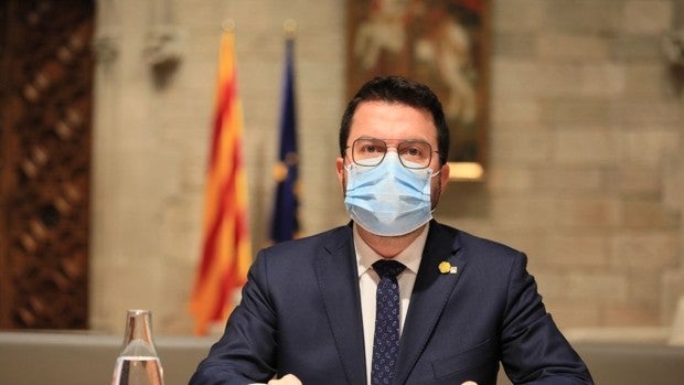 Aragonès critica la «tibieza» de Sánchez y tilda de «temerario» descartar más restricciones