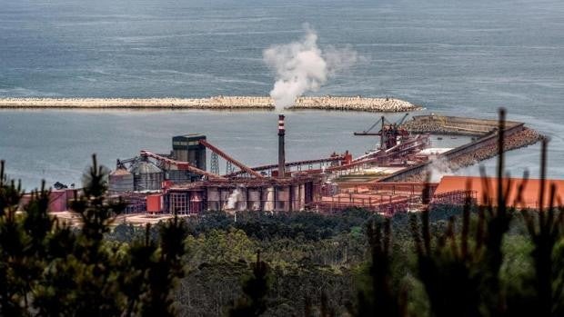 Alcoa no cede e insiste en apagar las cubas de San Cibrao