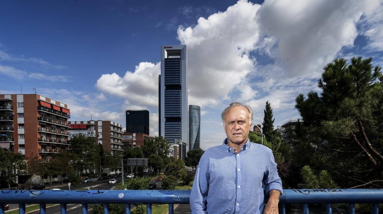 Miguel Pardeza durante un paseo por la Castellana