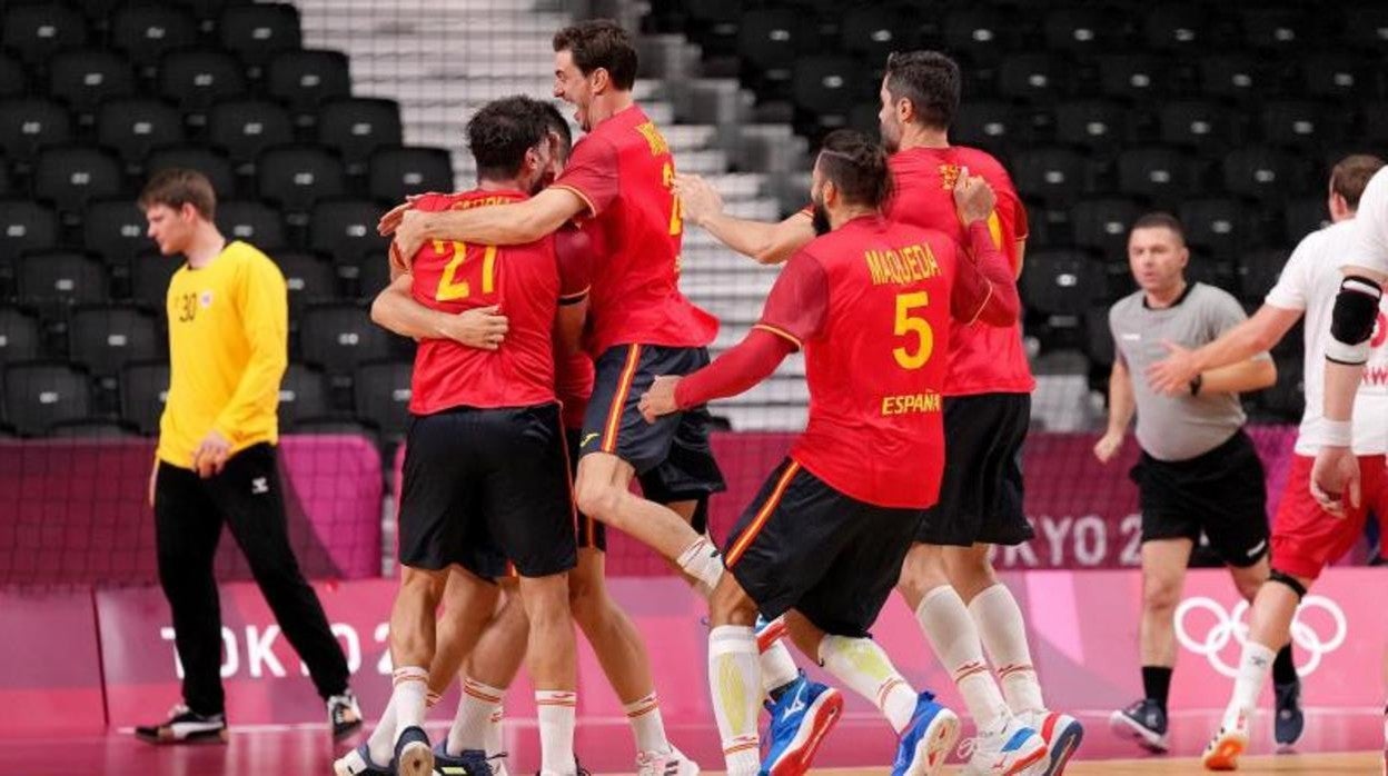 'Los Hispanos' celebran una victoria en los Juegos Olímpicos de Tokio