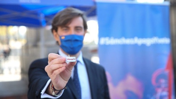 El PP despide 2021 con una campaña en la calle contra la «última gran mentira» de Sánchez