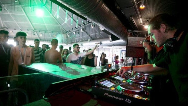 Fiestas de Año Nuevo en Madrid: Ómicron deja hasta un 55% de cancelaciones y dispara la reventa