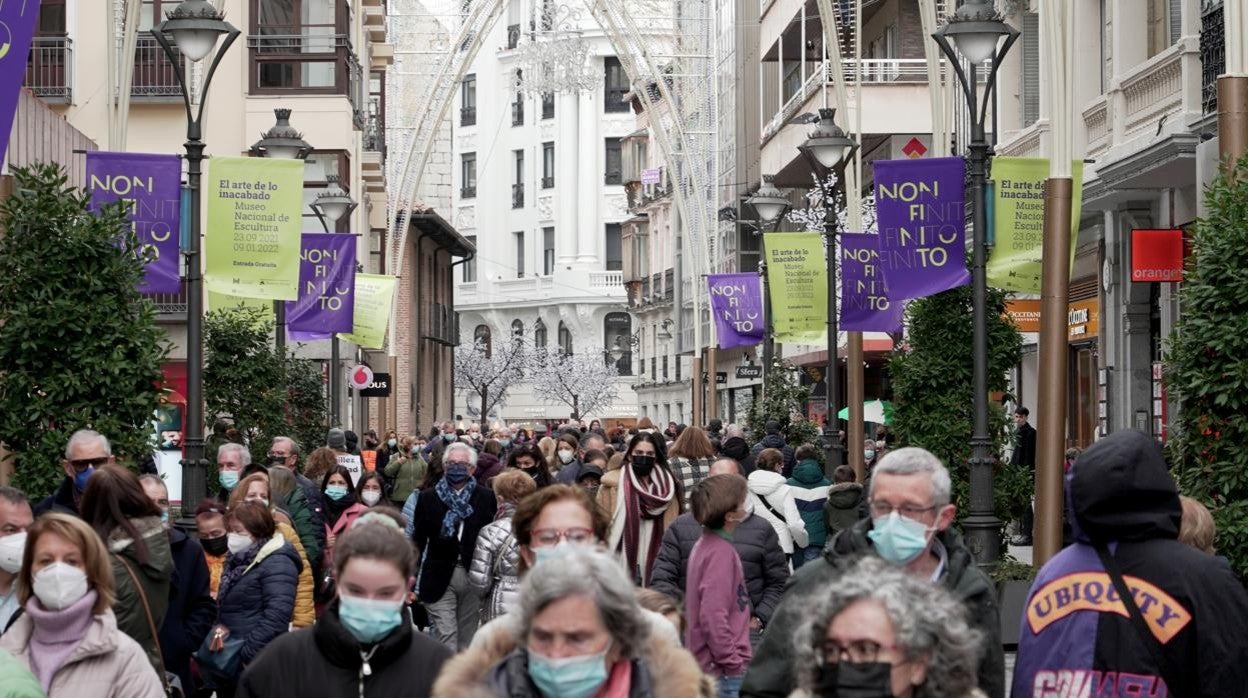 Calle Santiago, una de las vías más comerciales de la capital vallisoletana