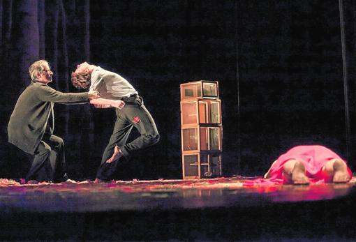 En danza frente a la fuga de talento