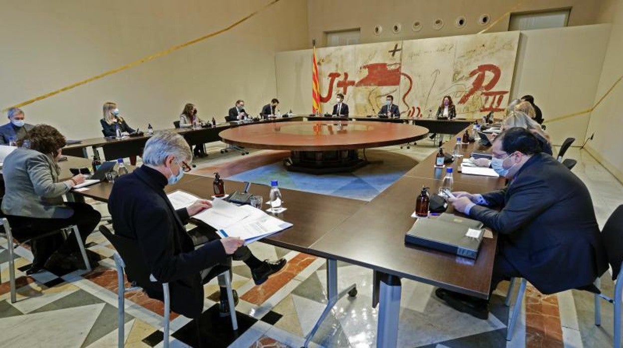 Un instante de la reunión de este martes en el palau de la Generalitat