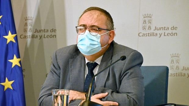 Vázquez defiende la eficacia de los test 'móviles' y dice que ya se notan menos pacientes respiratorios en urgencias