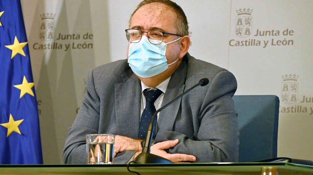 El consejero de Sanidad, Alejandro Vázquez, durante la rueda de prensa posterior al Consejo de Gobierno