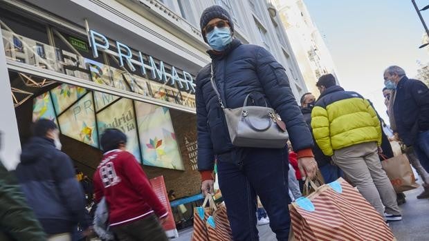 Ni caos ni colas: las primeras rebajas del año vuelven a flojear en Madrid
