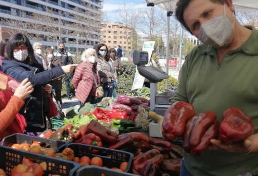 Un puesto del Mercado de Productores