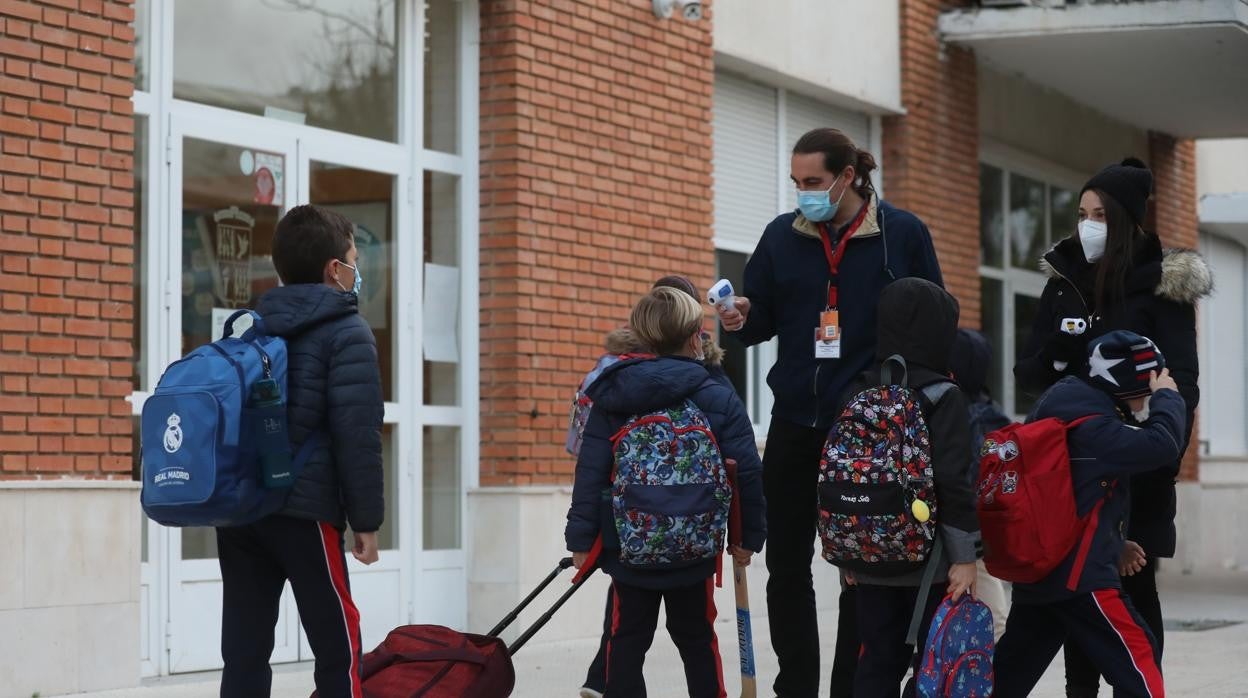 Vuelta a las aulas tras la Navidad en Madrid