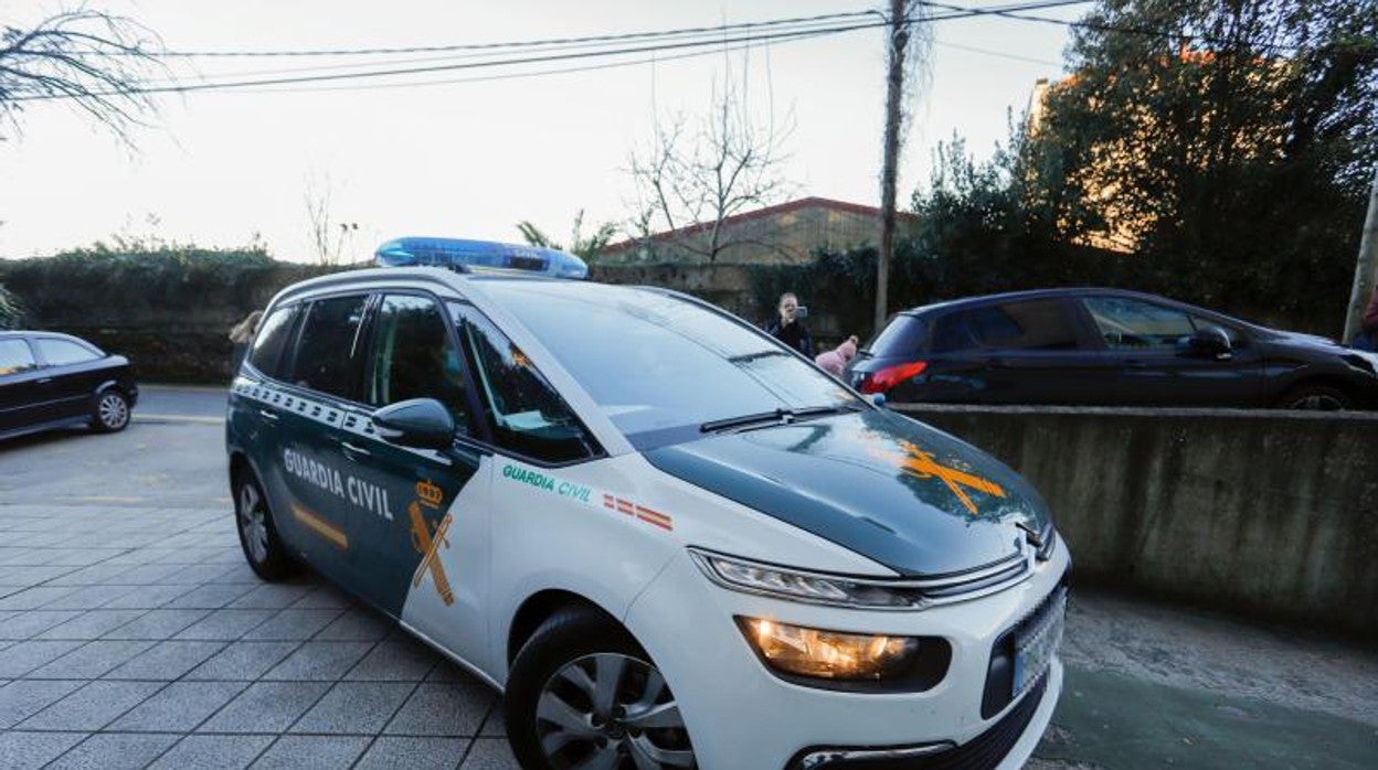 Un coche de la Guardia Civil en Vigo, en una imagen de archivo