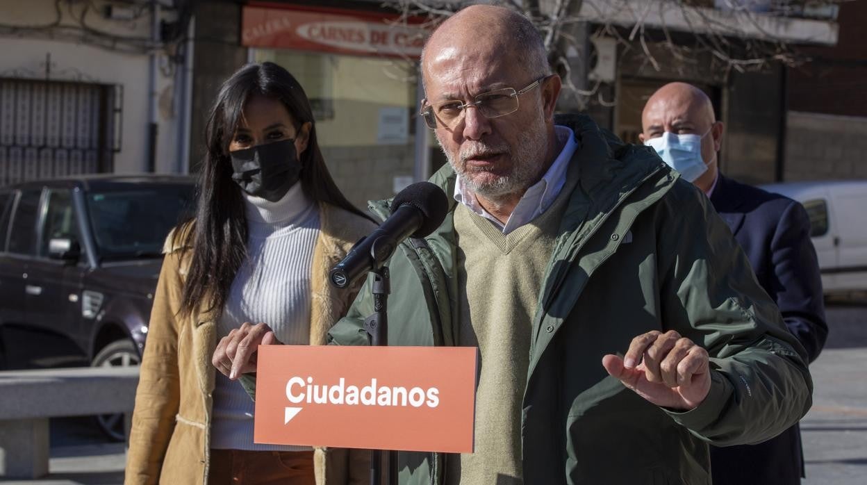 El candidato de Cs a la presidencia de la Junta, Francisco Igea, durante el acto celebrado en Cebreros (Ávila)