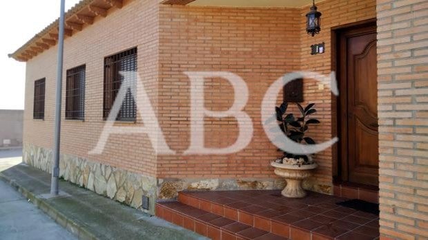 En la casa del 'Pablo Escobar' español: «Llamaba la atención por los cochazos que conducía»