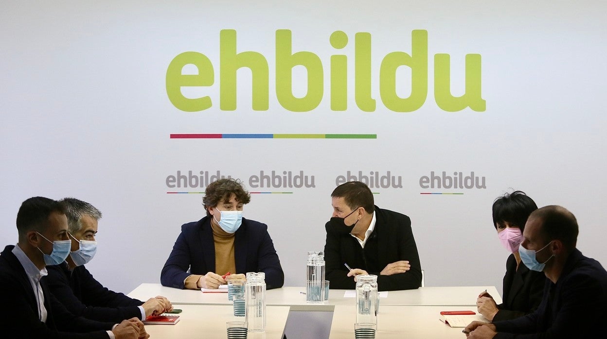 Primer encuentro entre PSE-EE y EH Bildu para tratar la reforma laboral