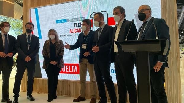 Alicante presenta en Fitur la contrarreloj de La Vuelta que dejará un millón de euros en la provincia