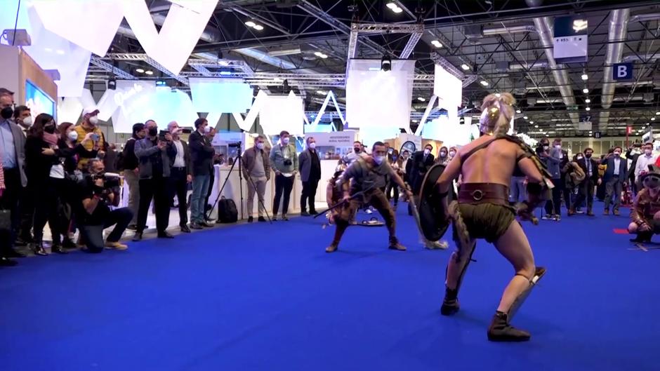 Los gladiadores del Coliseu combaten en Fitur antes de su exposición en el Marq