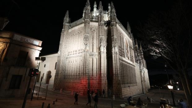 San Juan de los Reyes, otra estrella en la noche de Toledo con la nueva iluminación artística