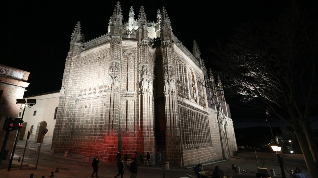 Impresionante la vista del monasterio con la nueva iluminación