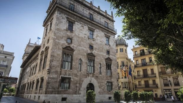 Condenan a la Generalitat Valenciana por cubrir puestos de comunicación con una treintena de becarios