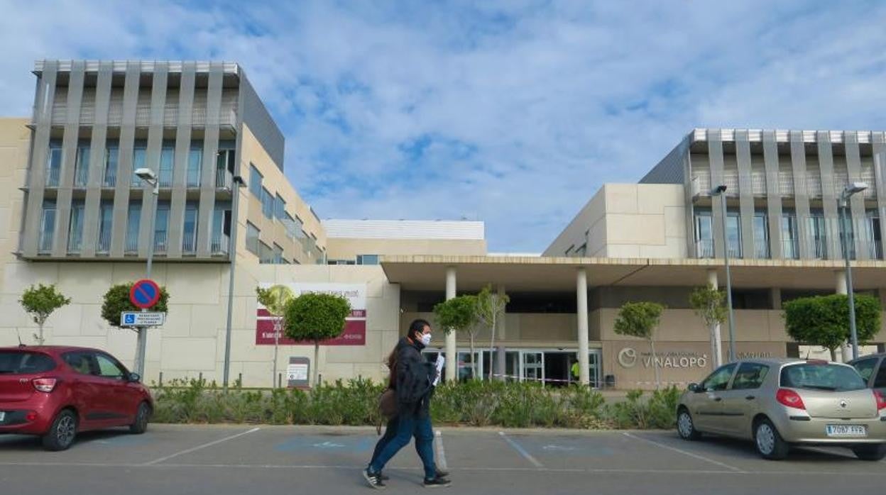 Acceso a un centro hospitalario ilicitano